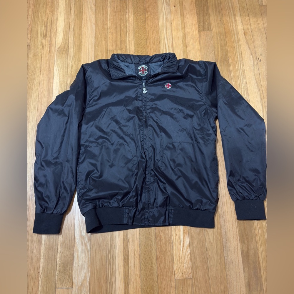 Navy Lightweight Windbreaker with Water-Resistant Fabric